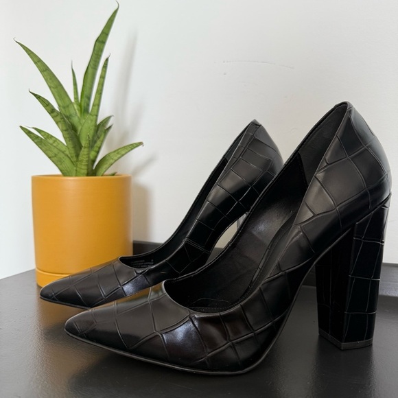 Brian Atwood black leather croc Odessa platform high heel pumps - size 9 NWT - Picture 3 of 4